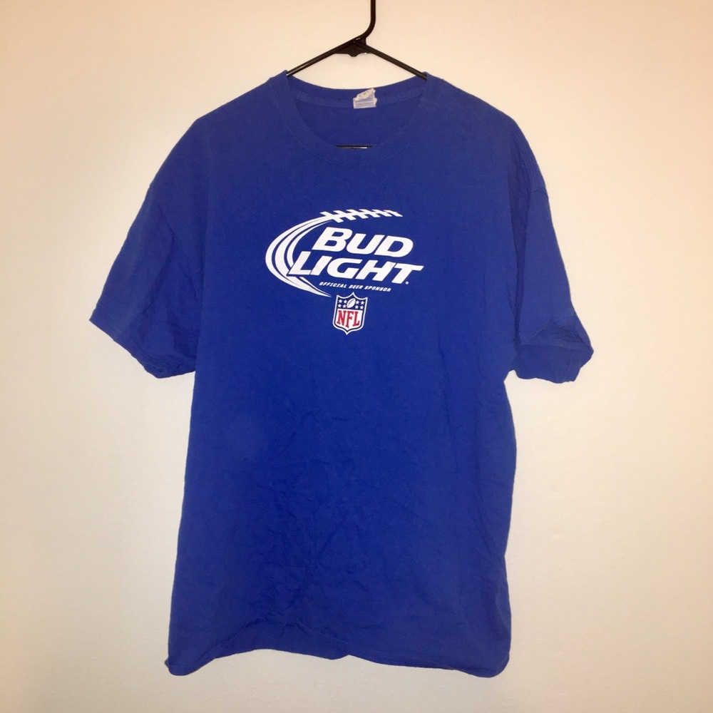 Bud Light NFL t-shirt | Size: XL